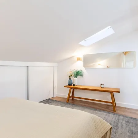 D&s - Outeiro 12 ポルト